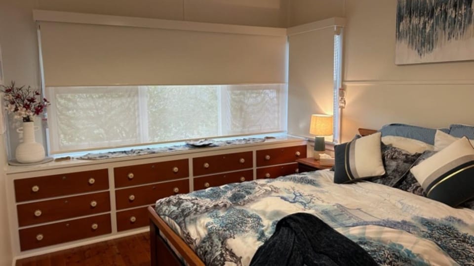 The Ideal Spot by Book Jervis Bay - Pet Friendly Waterfront with Retro Styling House in Saint Georges Basin