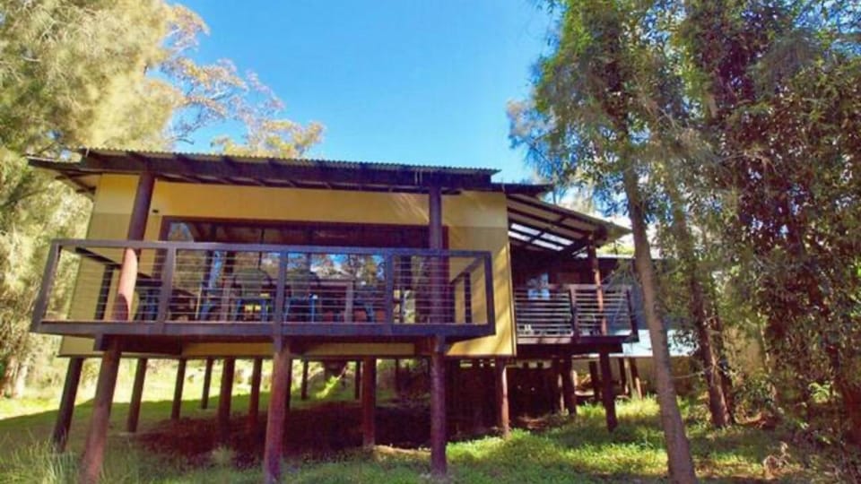 Waterfront Hideaway by Book Jervis Bay - Sanctuary Point - The Ultimate Spot to Relax House in Saint Georges Basin