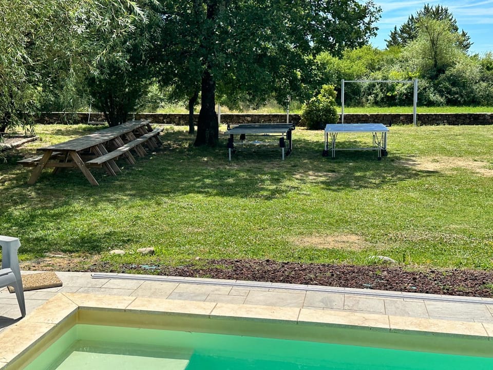 Liberty-jacuzzi-sauna-bain scandinave-piscine Villa in Auvergne-Rhône-Alpes