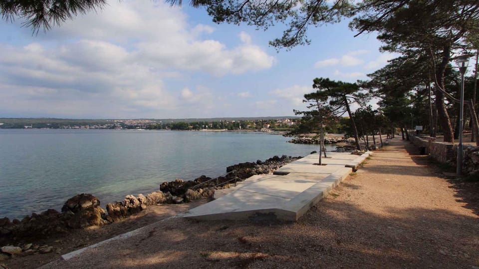 Nearby landmark, Summer, Beach