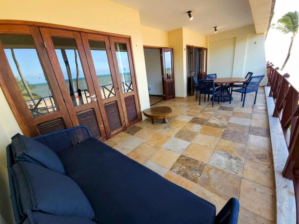 View (from property/room), Balcony/Terrace, Seating area