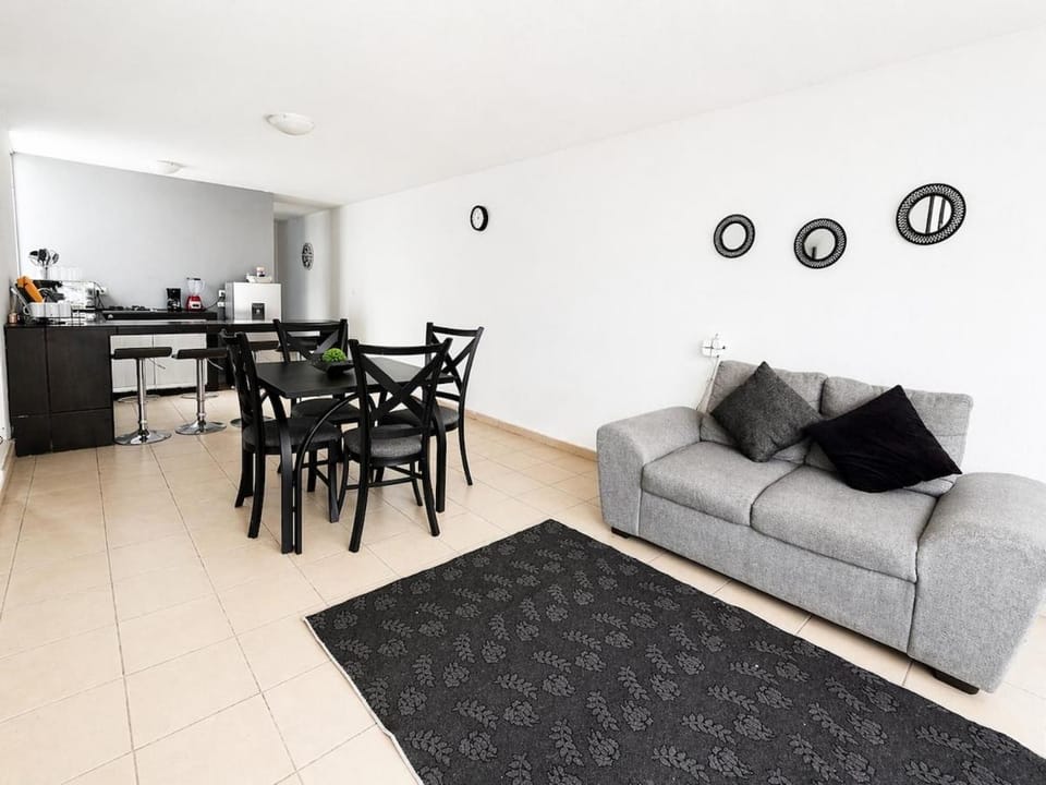 Kitchen or kitchenette, Living room, Seating area, Dining area