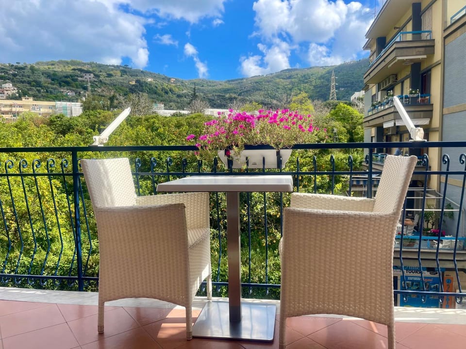 Property building, Balcony/Terrace, Mountain view