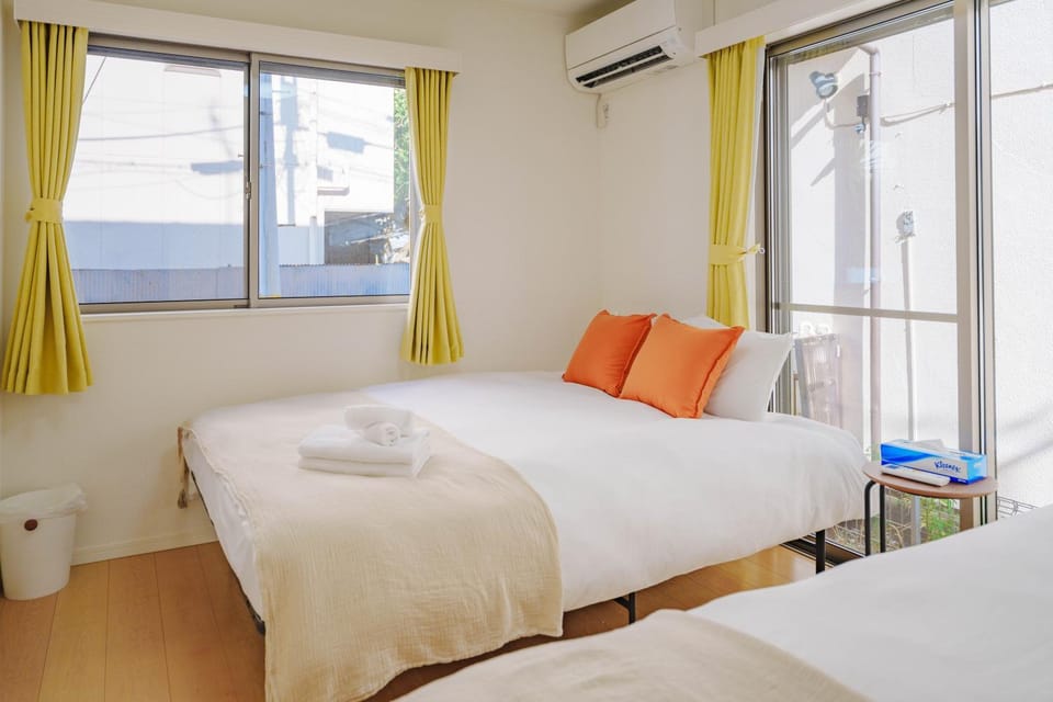 Bed, Photo of the whole room, Bedroom, towels, air conditioner