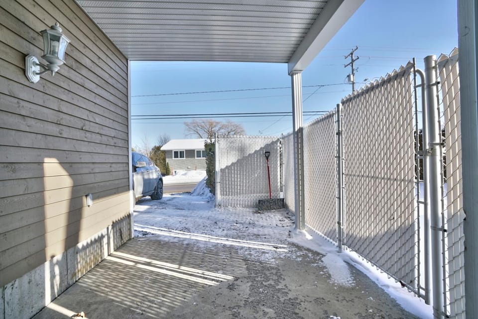 Dynamite 2-Bedroom House, Garage, Sleeps 6 House in Sherbrooke