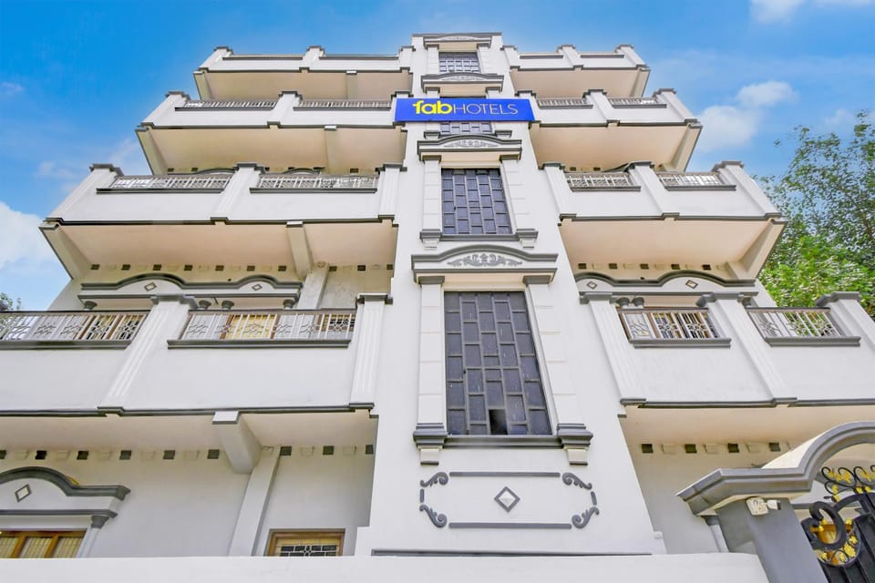 Property building, Facade/entrance