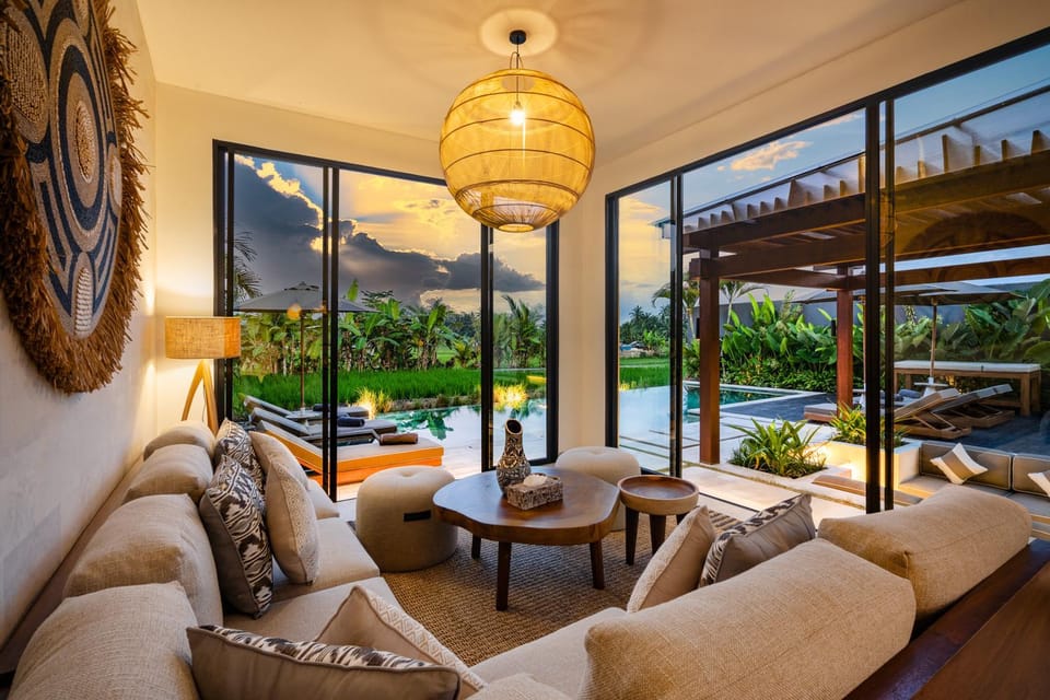 View (from property/room), Living room, Seating area