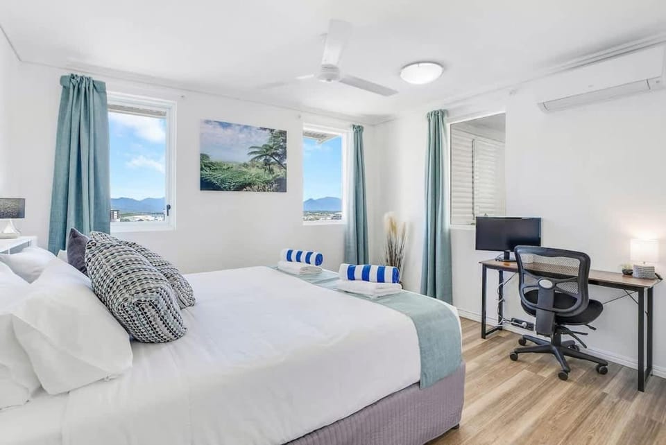 Cairns City Escape - Elevated Modern Haven with Pool Apartment in Cairns