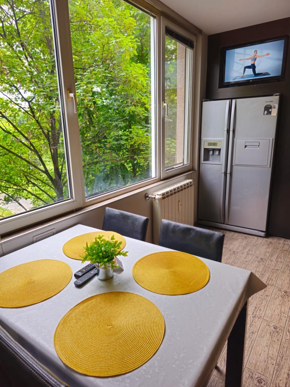 TV and multimedia, Dining area, oven, kitchen