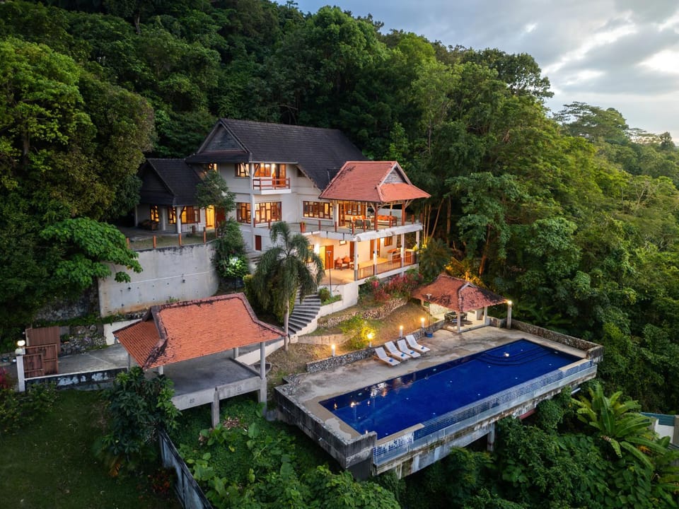 Property building, Swimming pool