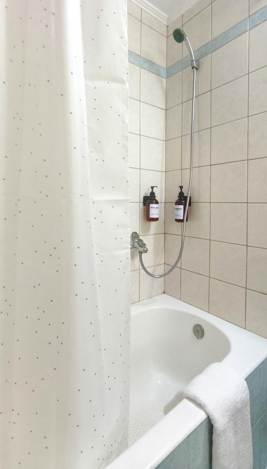 Bathroom, Bath