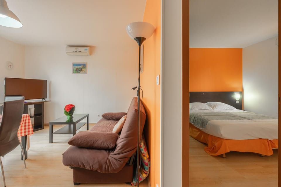 Property building, Living room, Bedroom