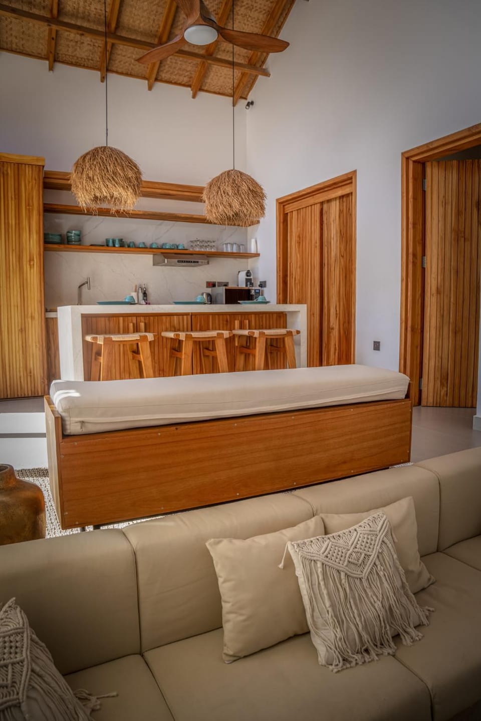 Kitchen or kitchenette, Living room, Seating area