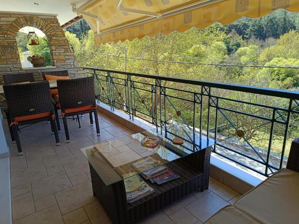 Patio, View (from property/room), Balcony/Terrace