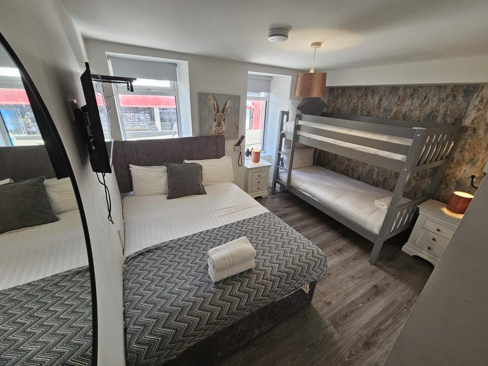 Bed, Bedroom, bunk bed