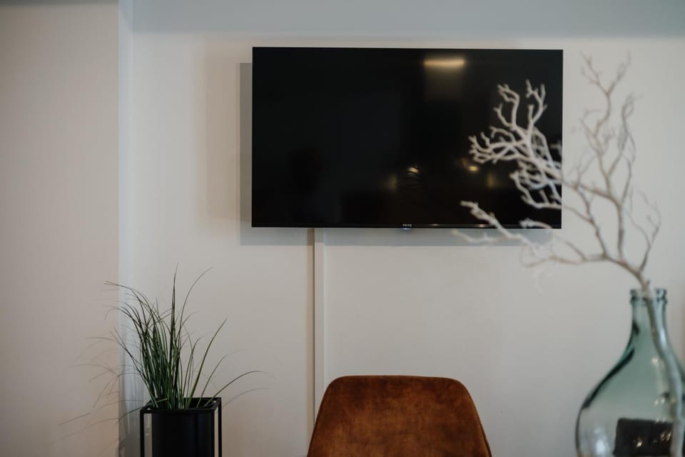 Communal lounge/ TV room, TV and multimedia, Evening entertainment