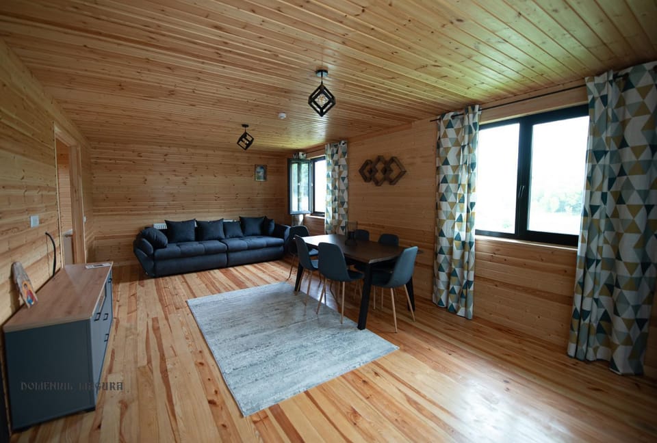 Domeniul Cerbului Nature lodge in Romania