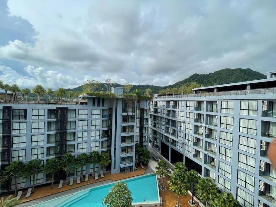Property building, Pool view