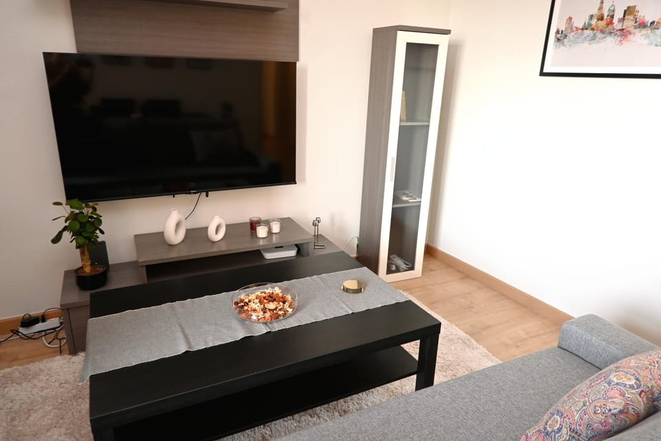 TV and multimedia, Living room, Dining area