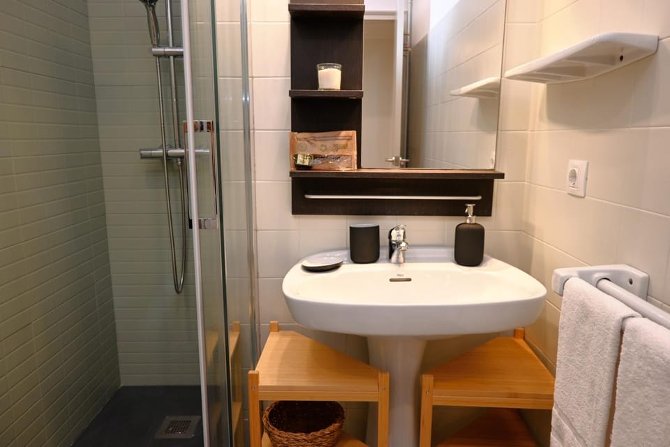 Shower, Bathroom