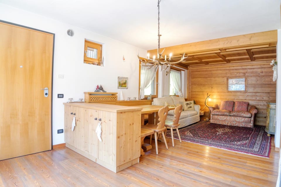 Dolomites Mountain Residence - Cozy Alpine Chalets with Private Parking Apartment in Trentino-South Tyrol