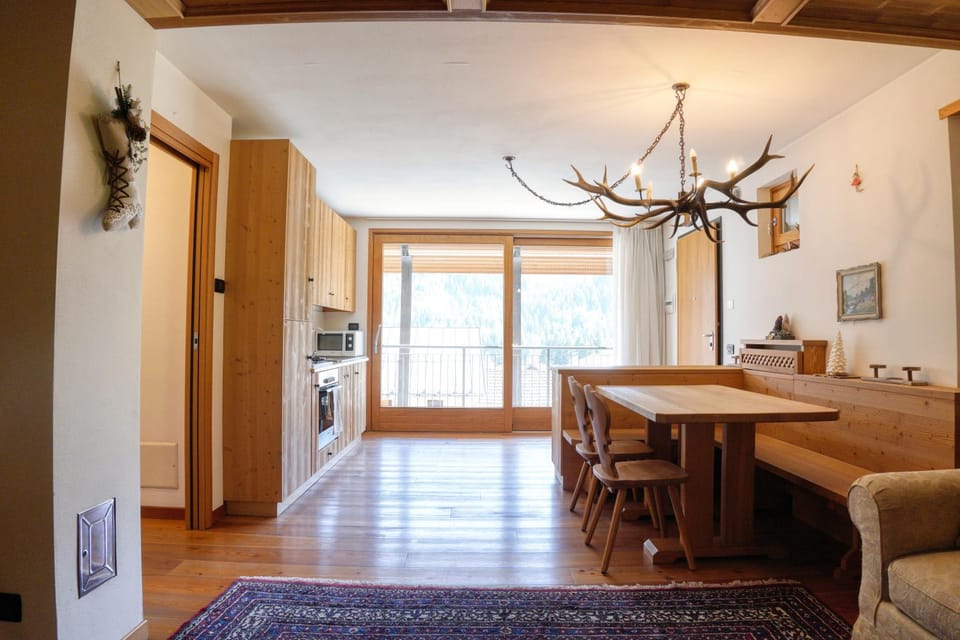 Dolomites Mountain Residence - Cozy Alpine Chalets with Private Parking Apartment in Trentino-South Tyrol