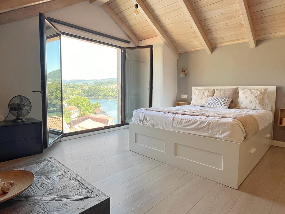 Bed, Photo of the whole room, Bedroom, River view, heating
