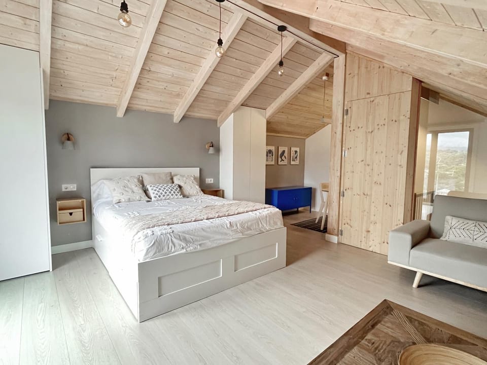 Bed, Living room, Photo of the whole room, Seating area, Bedroom, children, children, children, wardrobe
