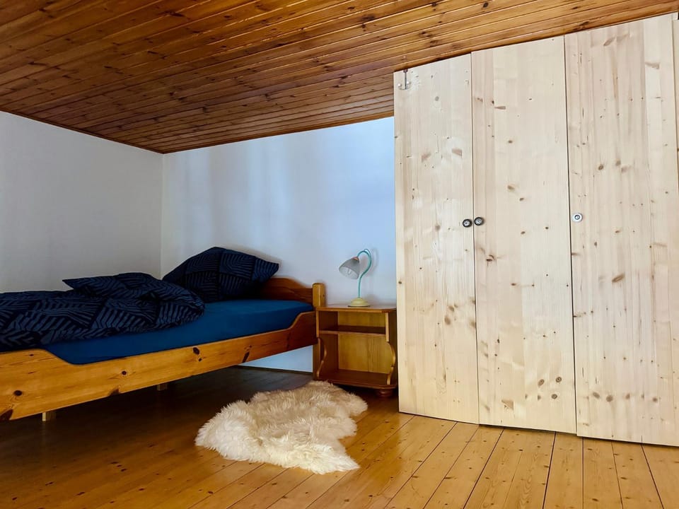 Bedroom, wardrobe