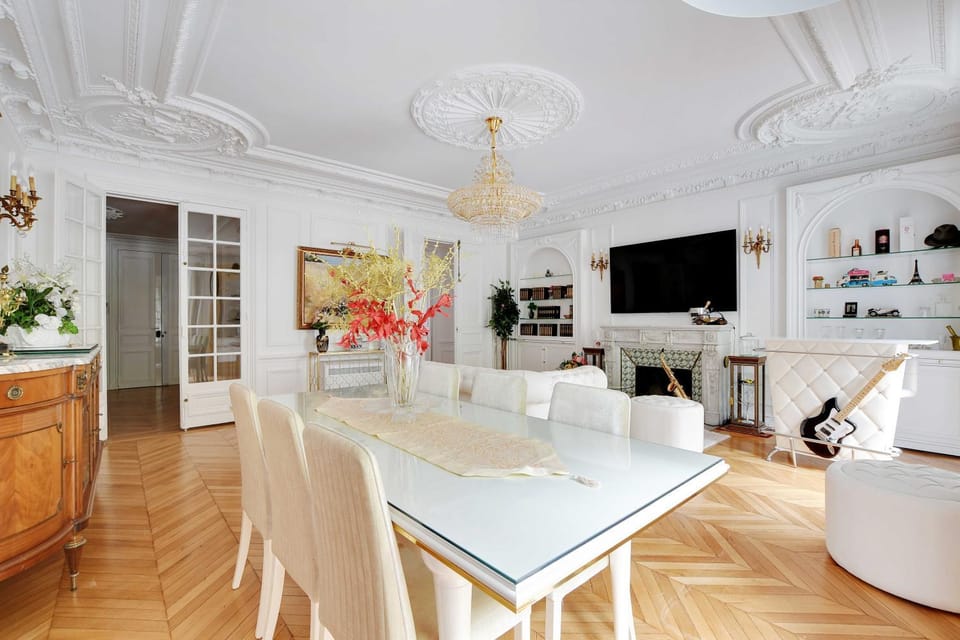 TV and multimedia, Living room, Dining area