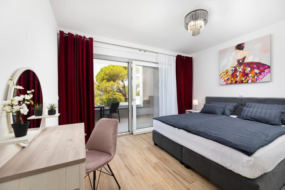Seating area, Bedroom, Sea view