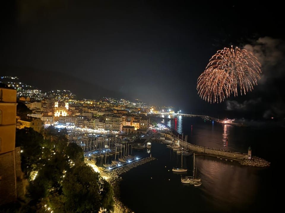 Casa Mare Bel Appartement, vue mer et vieux port Citadelle Bastia Apartment in Bastia