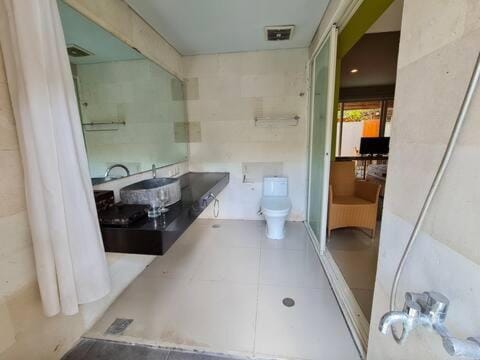 2 Bedroom Bloom Villa Villa in Kuta Selatan