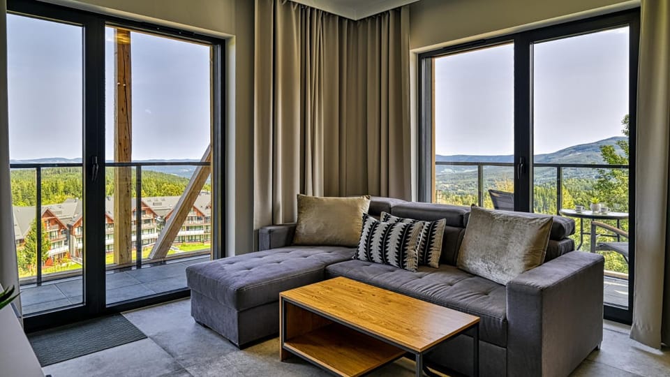 Balcony/Terrace, Seating area, Mountain view