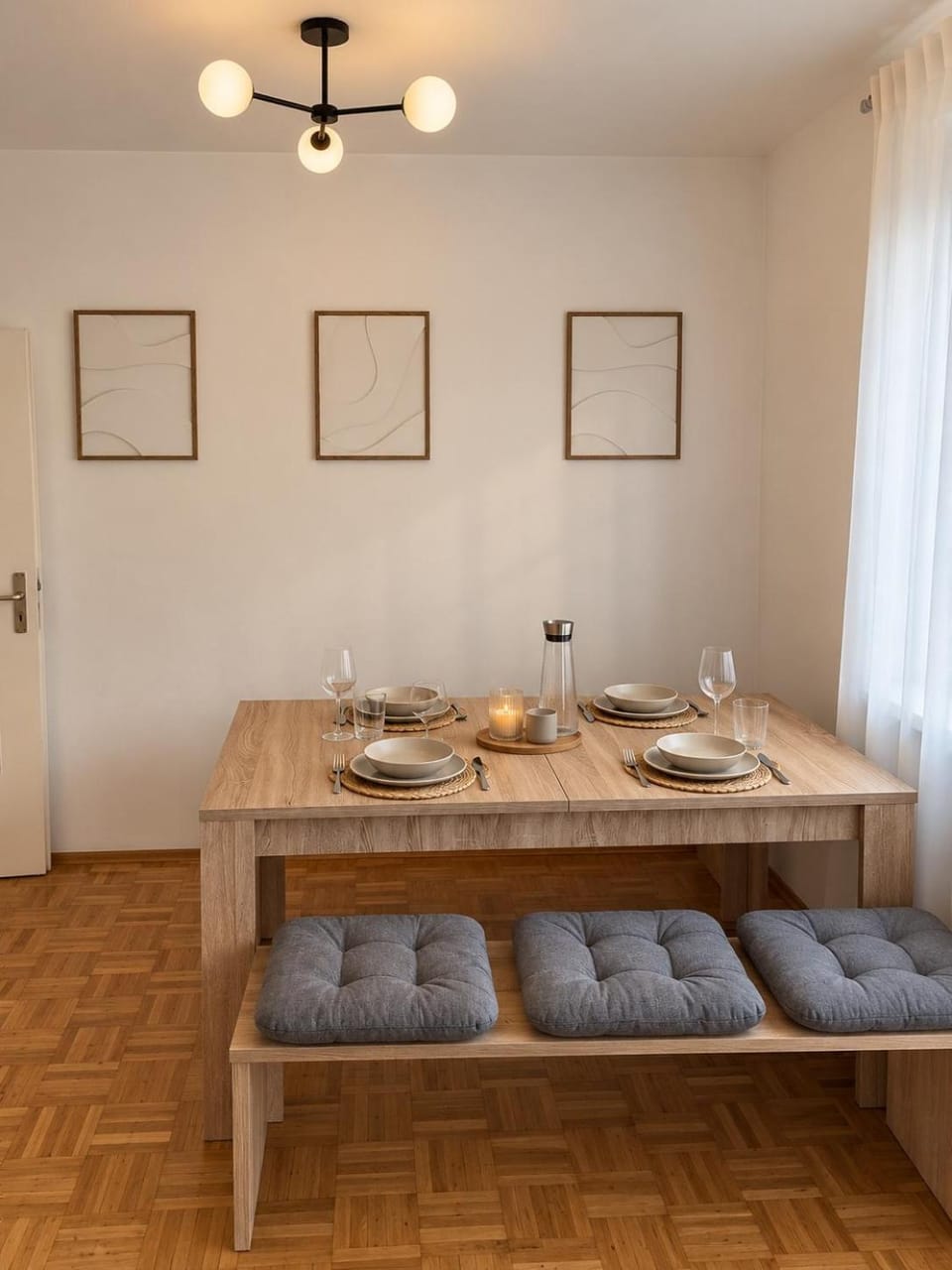 Seating area, Dining area