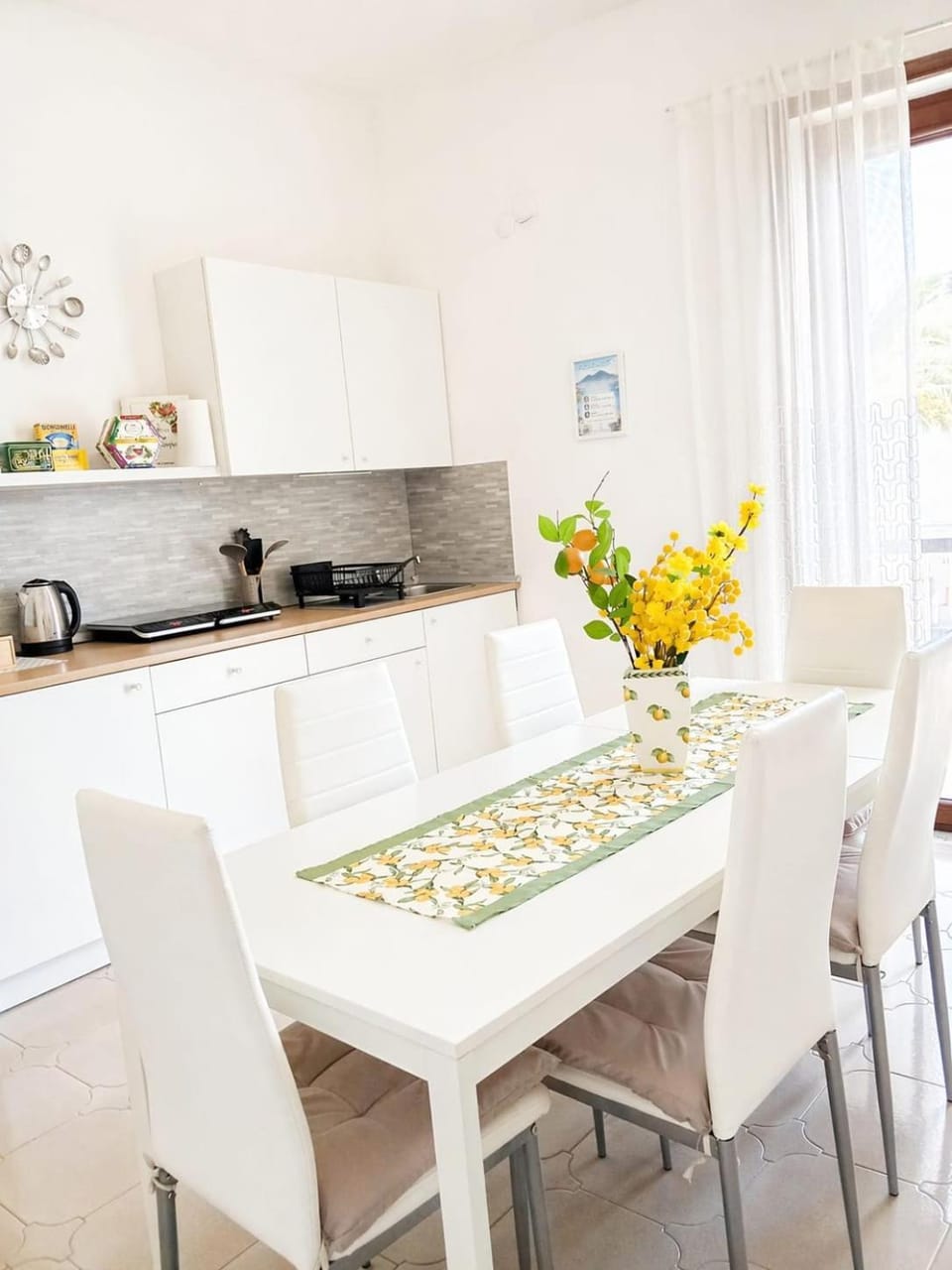 Kitchen or kitchenette, Communal kitchen, kitchen