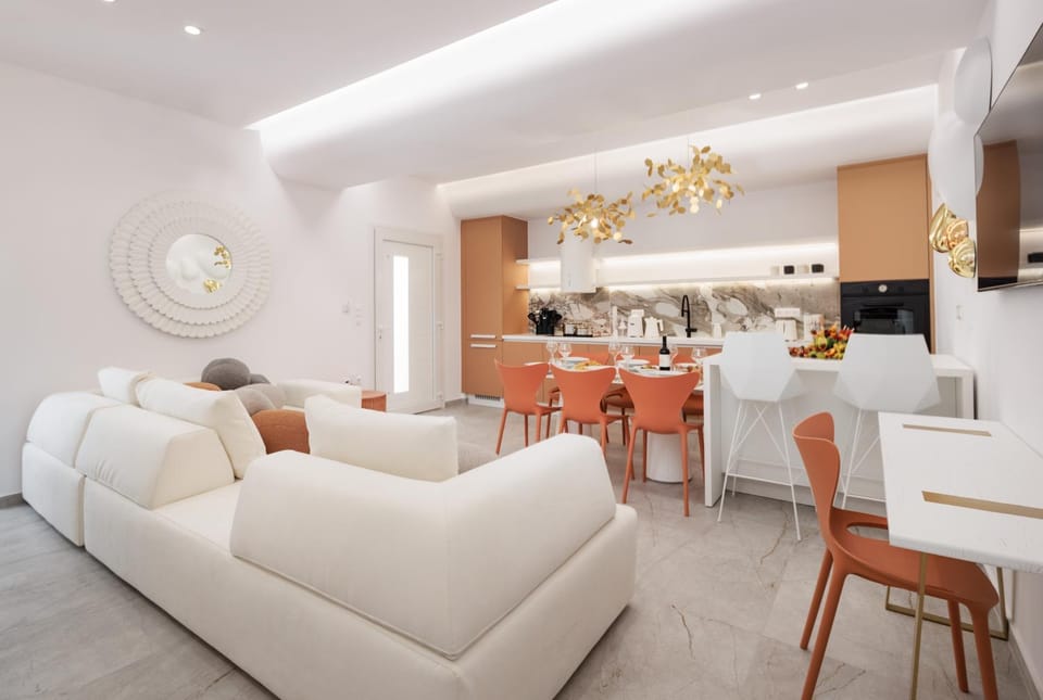 Kitchen or kitchenette, Living room, Dining area