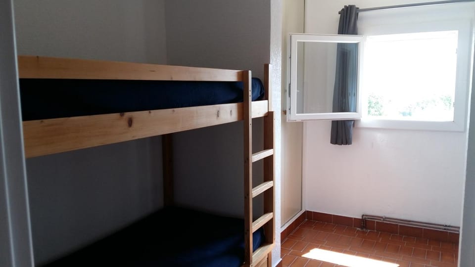 bunk bed