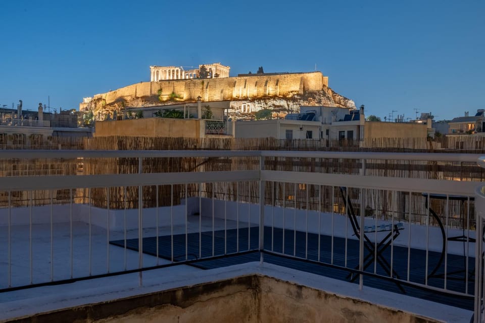 View (from property/room), Balcony/Terrace, City view