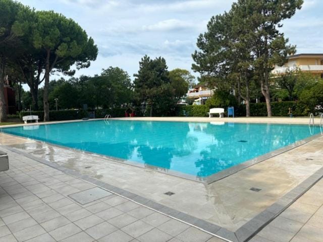 Swimming pool, Swimming pool
