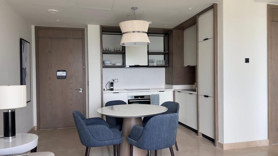 Kitchen or kitchenette, Seating area, Dining area, Dinner, kitchen