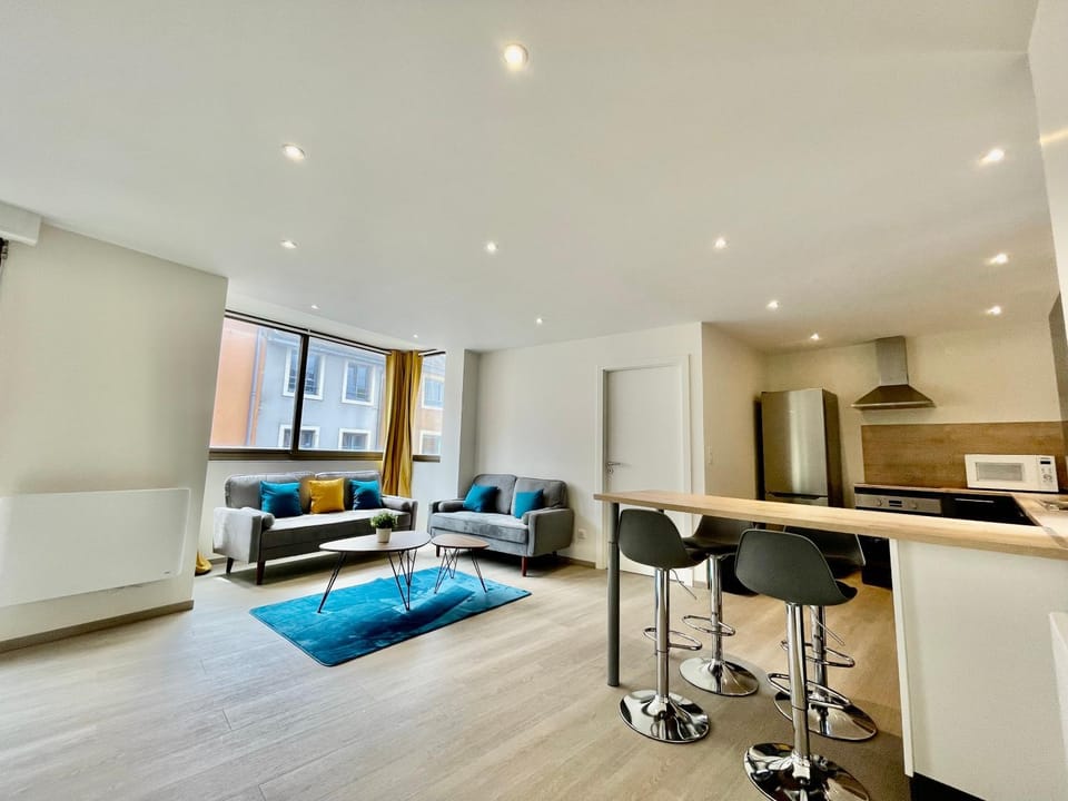 Living room, kitchen