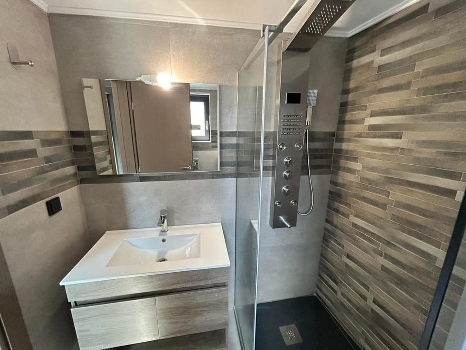 Kallie Apartment in Volos