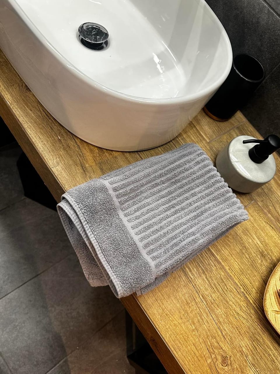 Bathroom, towels