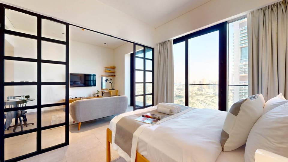 Bed, Photo of the whole room, Seating area
