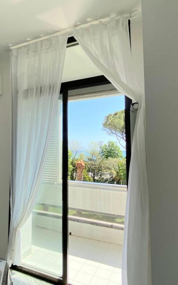 View (from property/room), Balcony/Terrace, Sea view