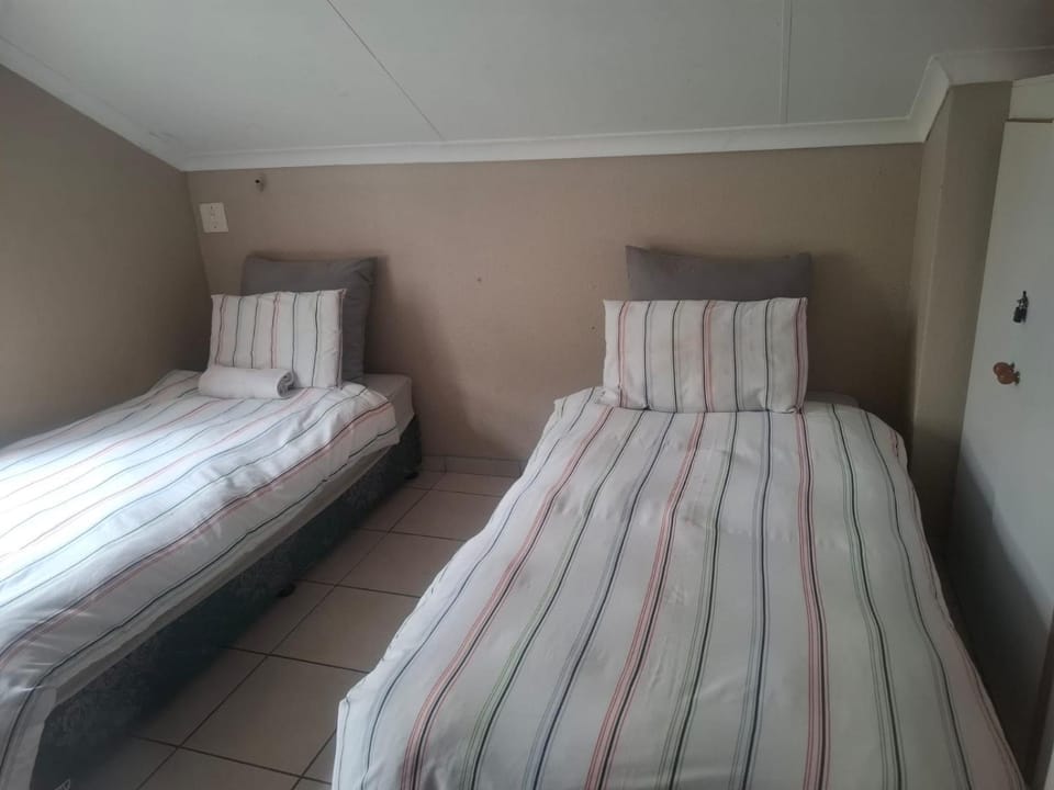 Pendleberry Grove Holidays Apartment in North West, South Africa