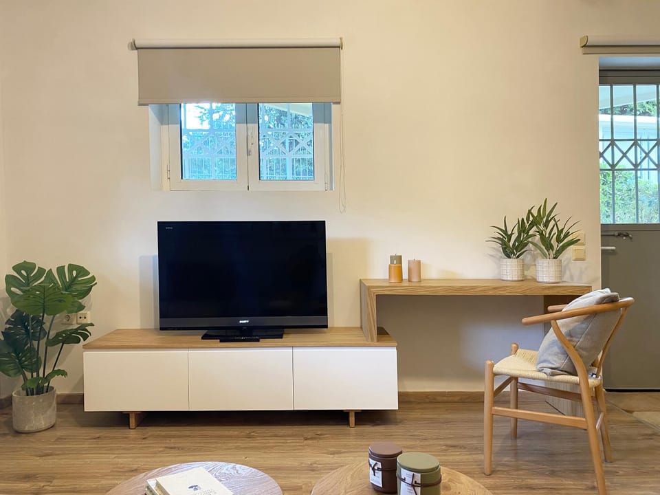 Communal lounge/ TV room, TV and multimedia