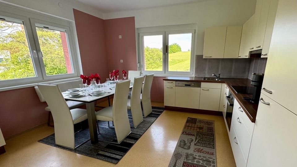 Property building, Kitchen or kitchenette, Living room