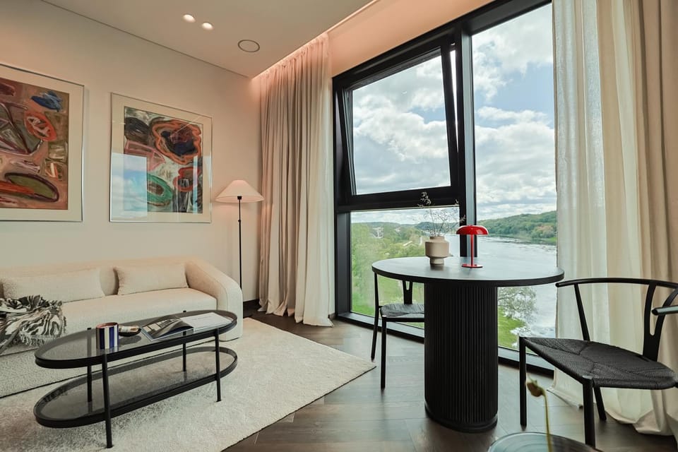 TV and multimedia, Dining area, River view